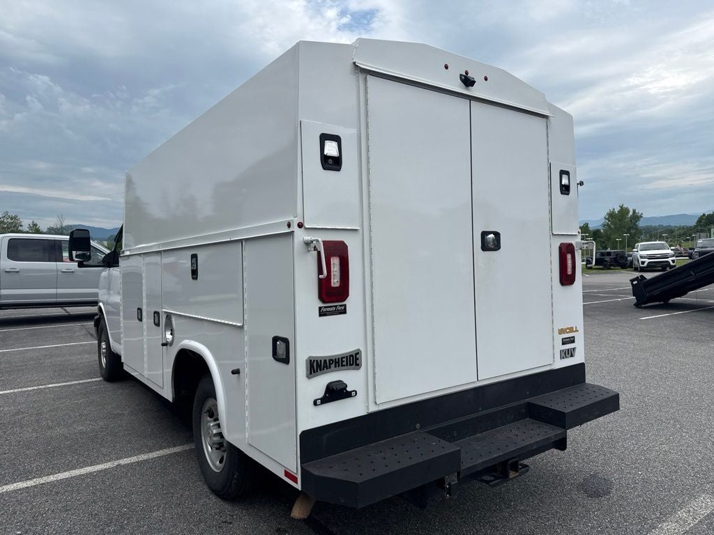 2024 Chevrolet Express 3500 Work Van Cutaway