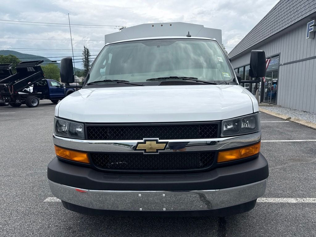 2024 Chevrolet Express 3500 Work Van Cutaway