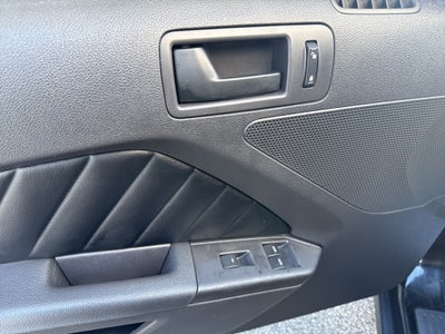 2012 Ford Mustang V6