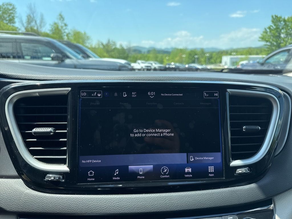 2023 Chrysler Pacifica Touring L