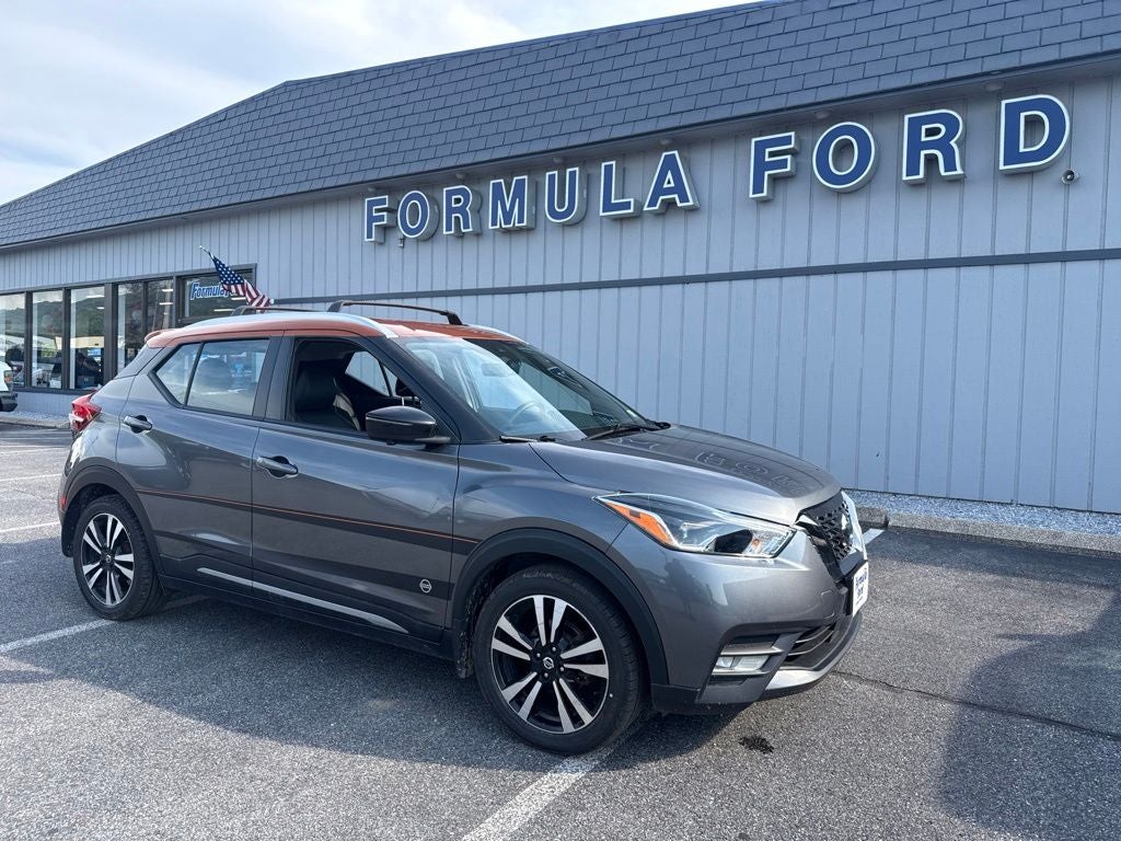 2020 Nissan Kicks SR