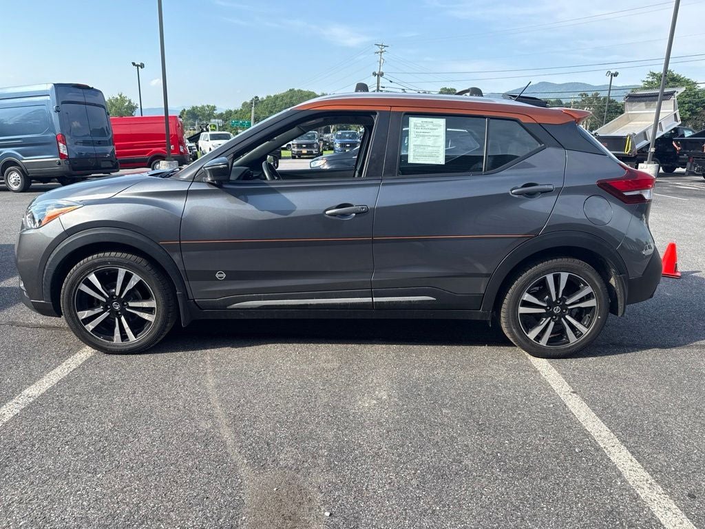2020 Nissan Kicks SR