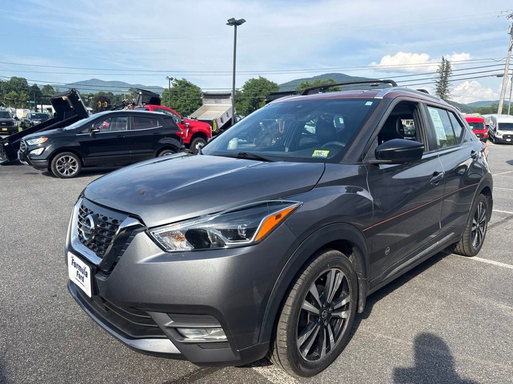 2020 Nissan Kicks SR