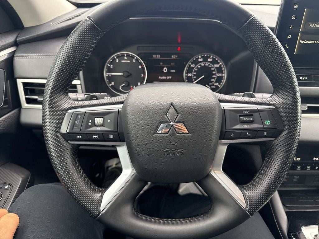 2025 Mitsubishi Outlander SE
