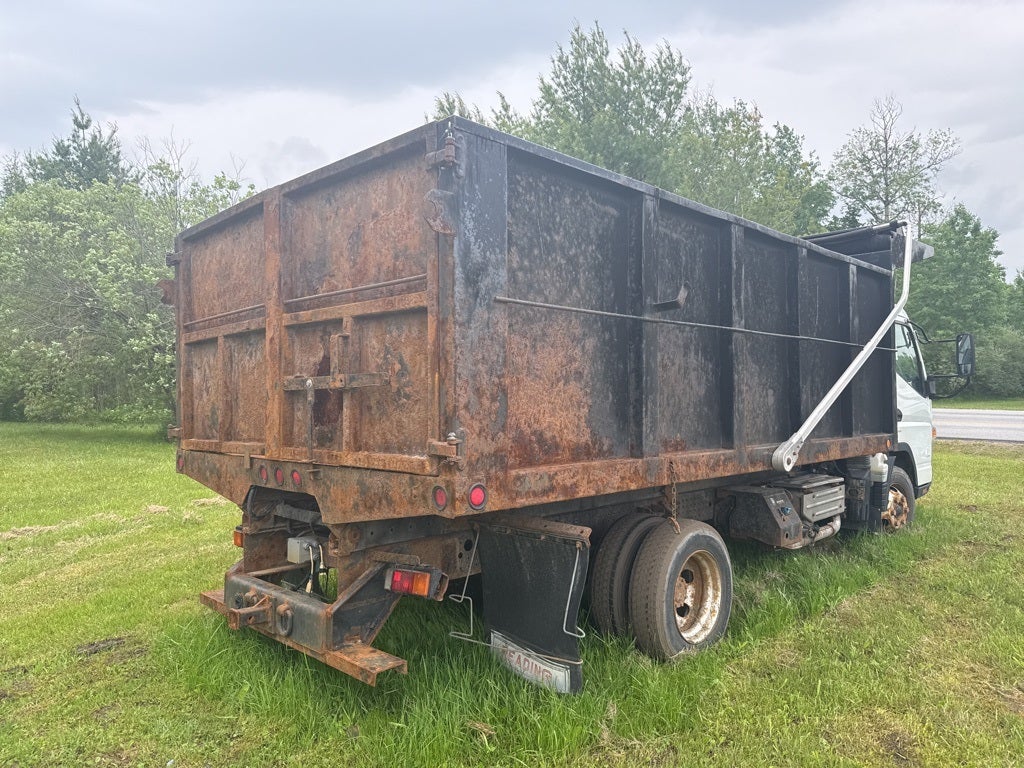 2017 Mitsubishi Fuso FE180