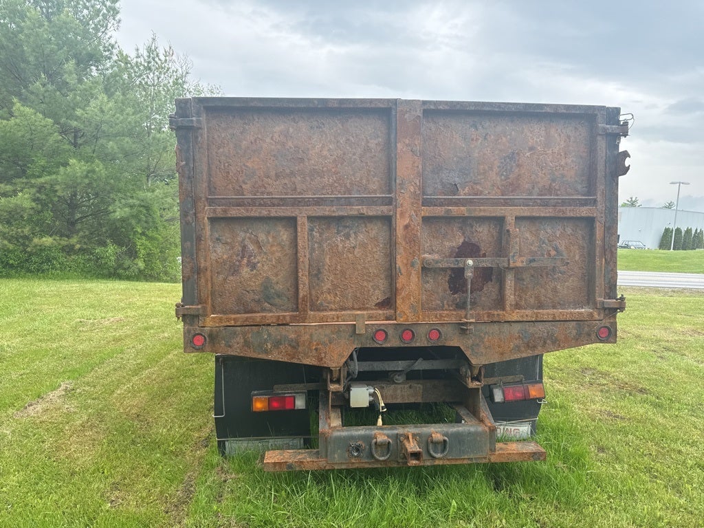 2017 Mitsubishi Fuso FE180