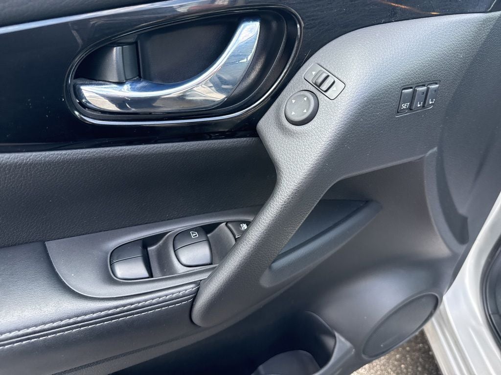 2022 Nissan Rogue Sport SV