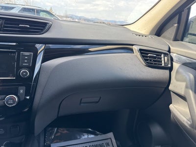 2022 Nissan Rogue Sport SV