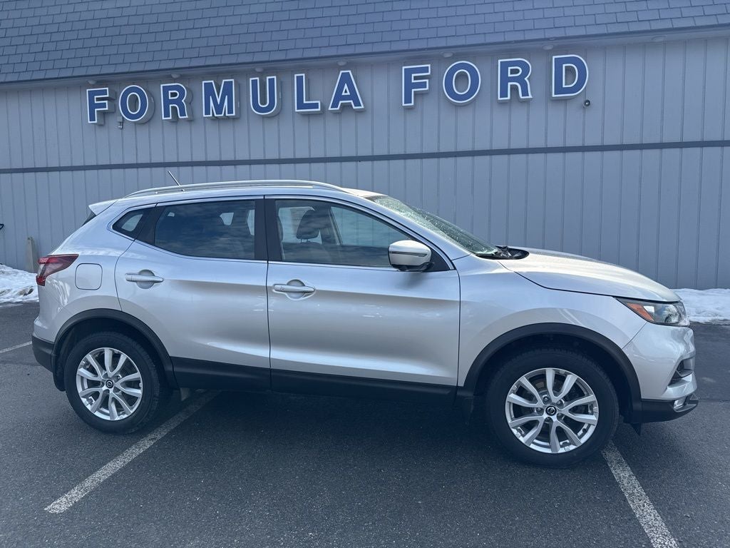 2022 Nissan Rogue Sport SV