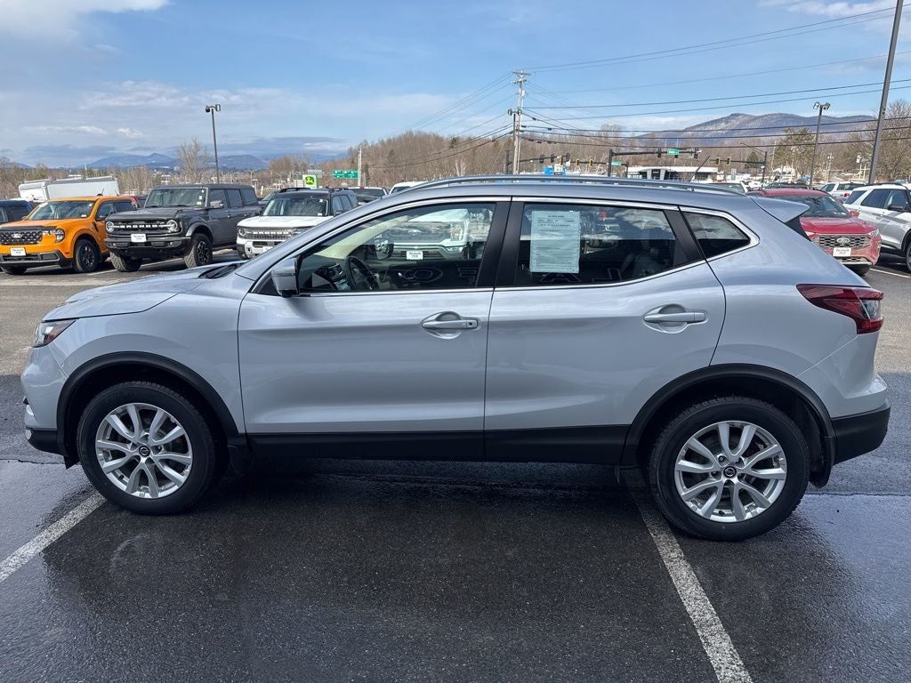 2022 Nissan Rogue Sport SV