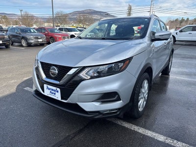 2022 Nissan Rogue Sport SV