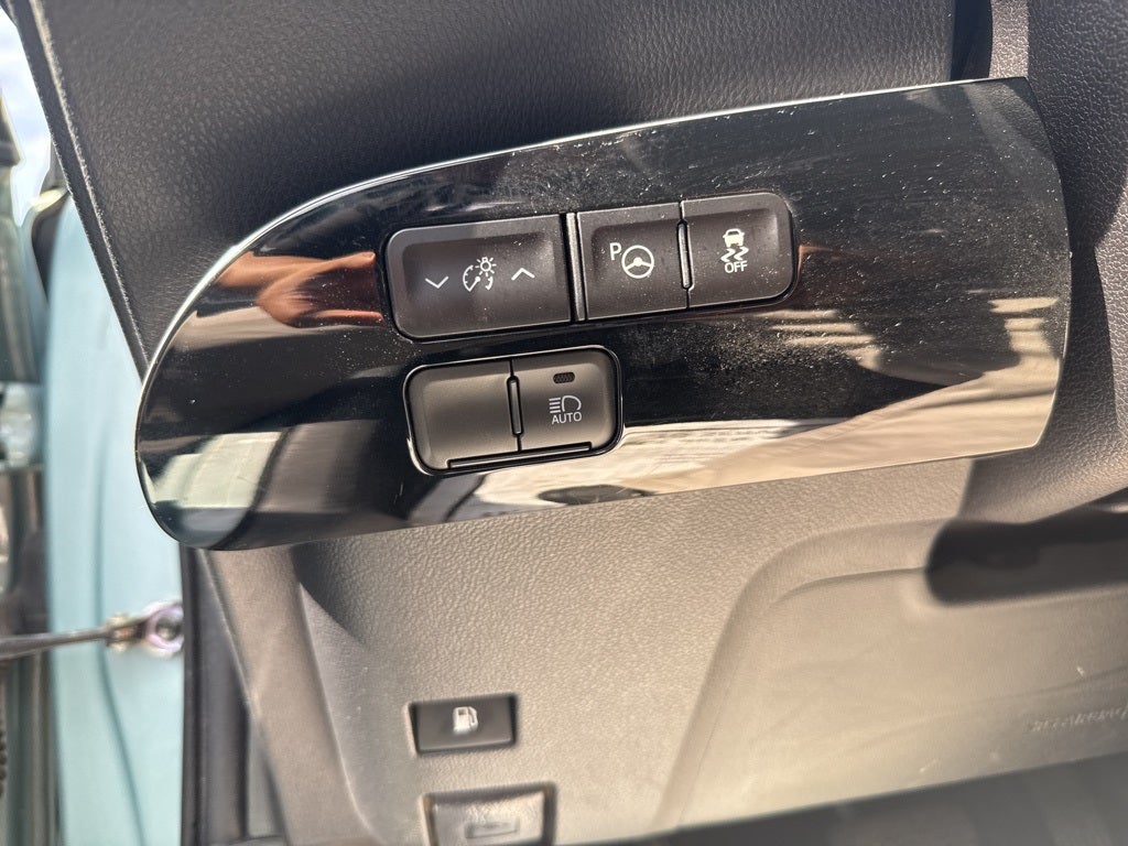 2020 Toyota Prius LE AWD-e